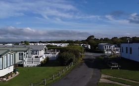 2 Bedroom Static Caravan On Quiet Park Near Caernarfon & Snowdonia