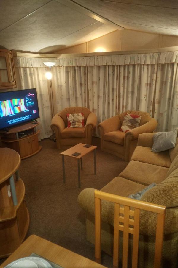 2 Bedroom Static Caravan On Quiet Park Near Caernarfon & Snowdonia Exterior photo
